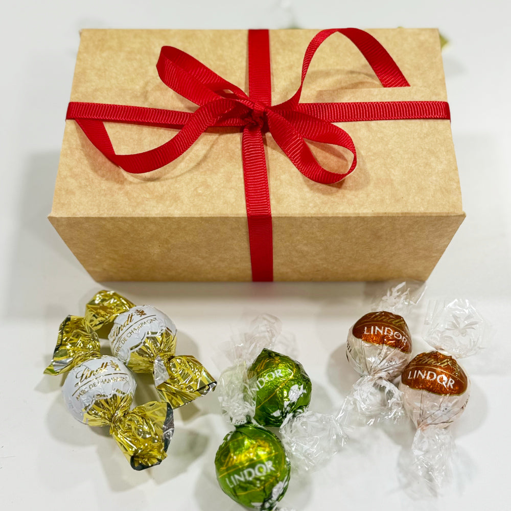 Lindt Lindor 30 Chocolate Gift Box